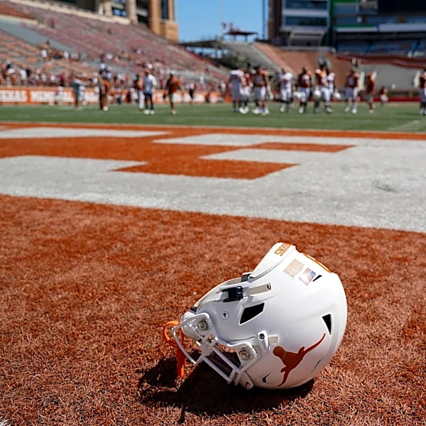 Longhorns Daily News: Texas football bids farewell to late legend Duke Carlisle