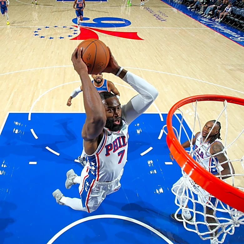 Brown, Edgecombe dominant, but Hukporti injury looms over Sixers’ preseason win vs. Knicks