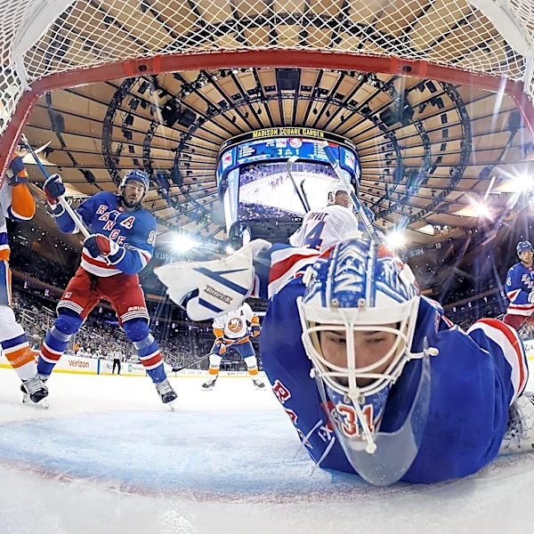 Islanders Gameday News: First meeting with the Smurfs