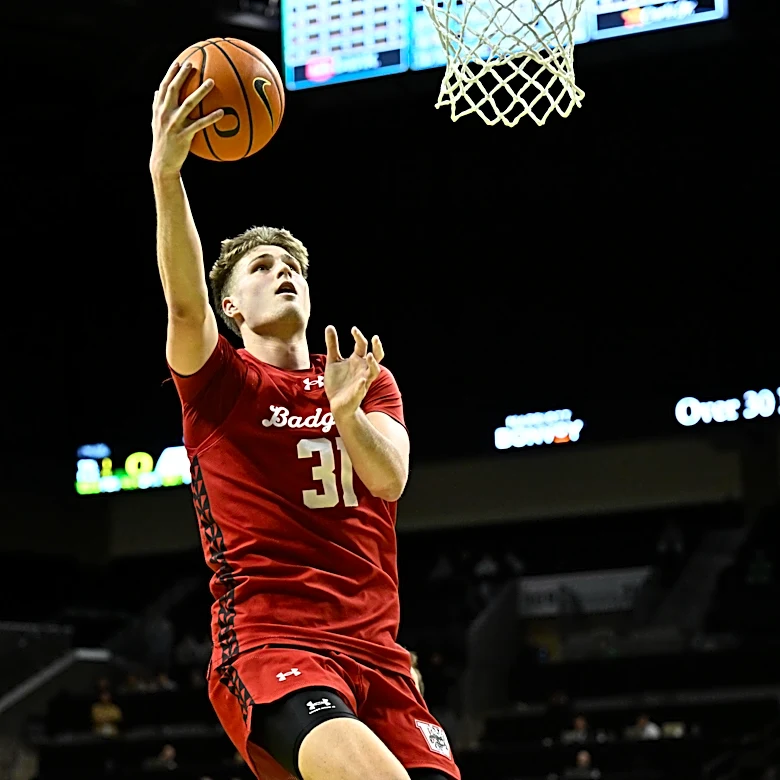 Badgers star named to Big Ten preseason 1st team
