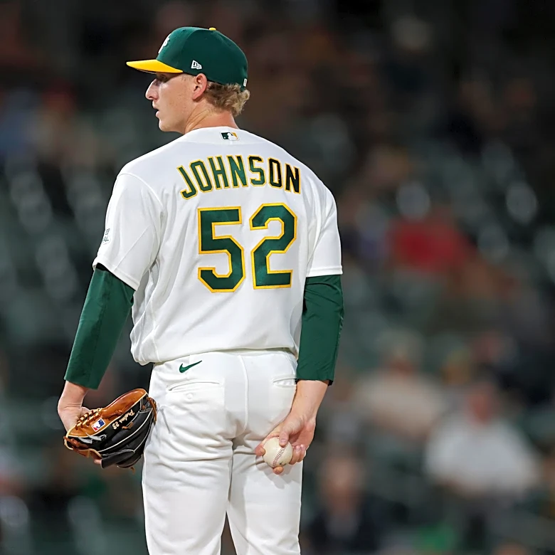 Elephant Rumblings: Johnson Undergoes Surgery; Back To The NL Playoffs