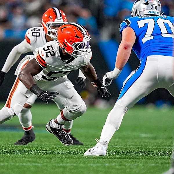 Steelers sign former Browns defensive end