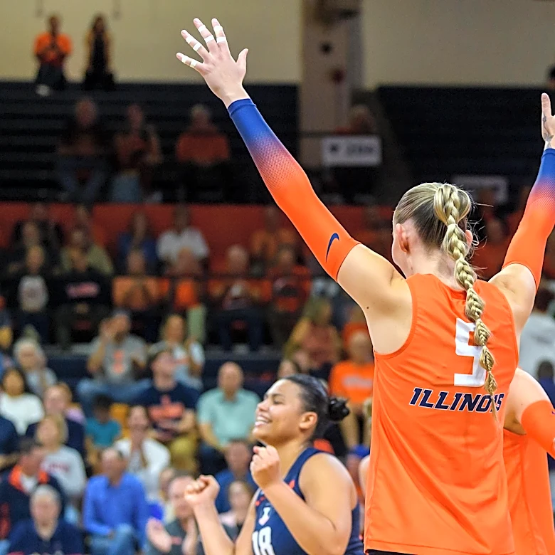 Illinois volleyball cracks AVCA rankings for first time in 2026