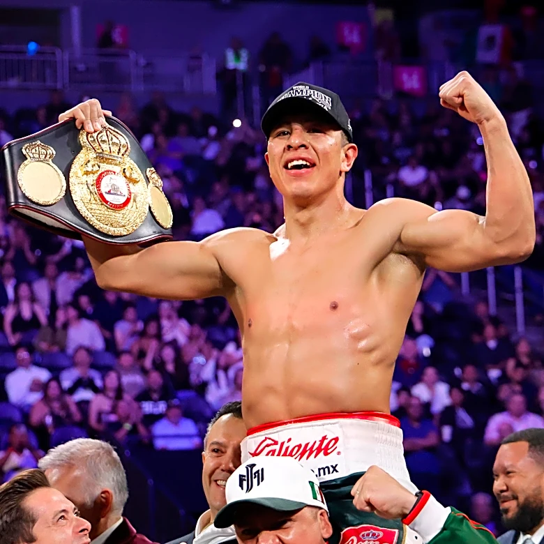 Jaime Munguia seeking voluntary defense against Keiber Gonzalez