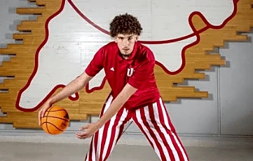 Indiana men’s basketball lands commitment from 5-star center Darius Wabbington