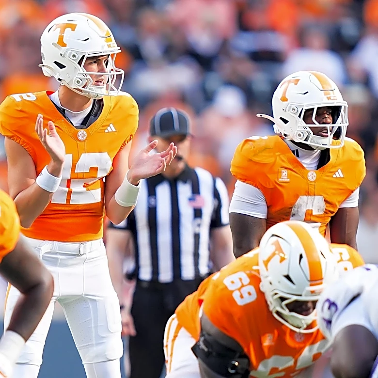 Report: Tennessee will start George MacIntyre against Arkansas