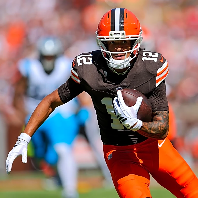 Cleveland Browns news: QB roster moves, rookies, and power rankings