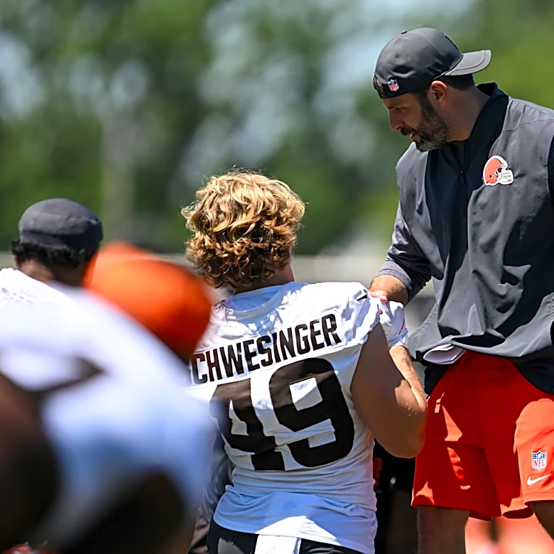 Browns defense: ‘Jared Verse setting everyone else up,’ man coverage at an ‘absurd’ level