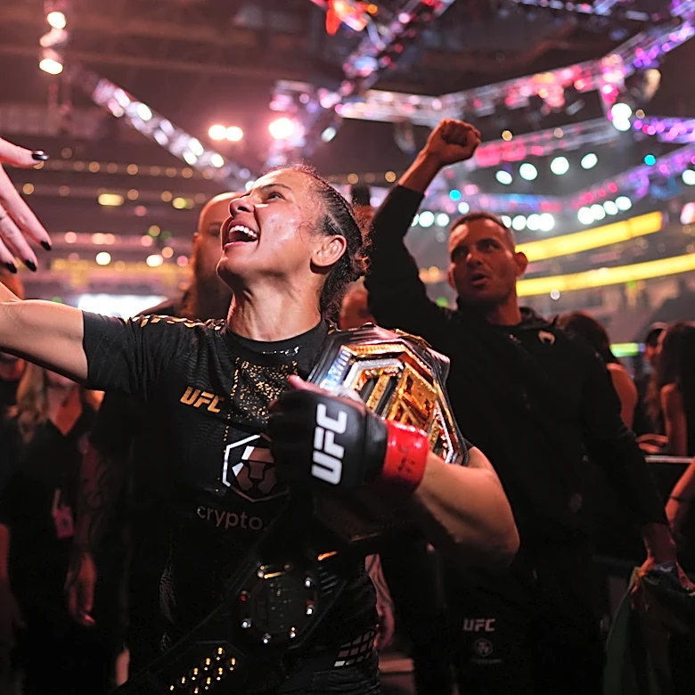 Natalia Silva claps back at Valentina Shevchenko after winning UFC title, tells her to get in line