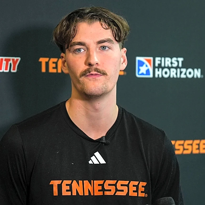 Tennessee sharpshooter Tyler Lundblade inching closer to returning after back surgery