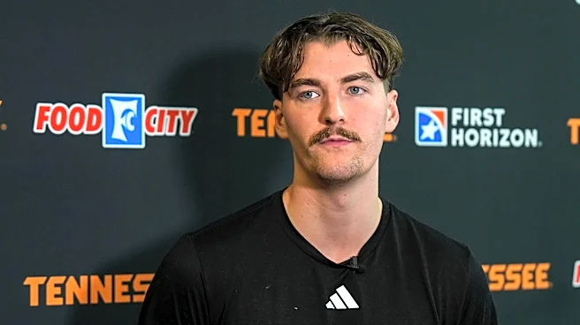 Tennessee sharpshooter Tyler Lundblade inching closer to returning after back surgery