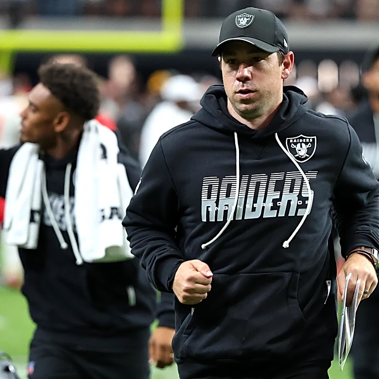 Klint Kubiak leans on learning as Raiders move on from 1st loss