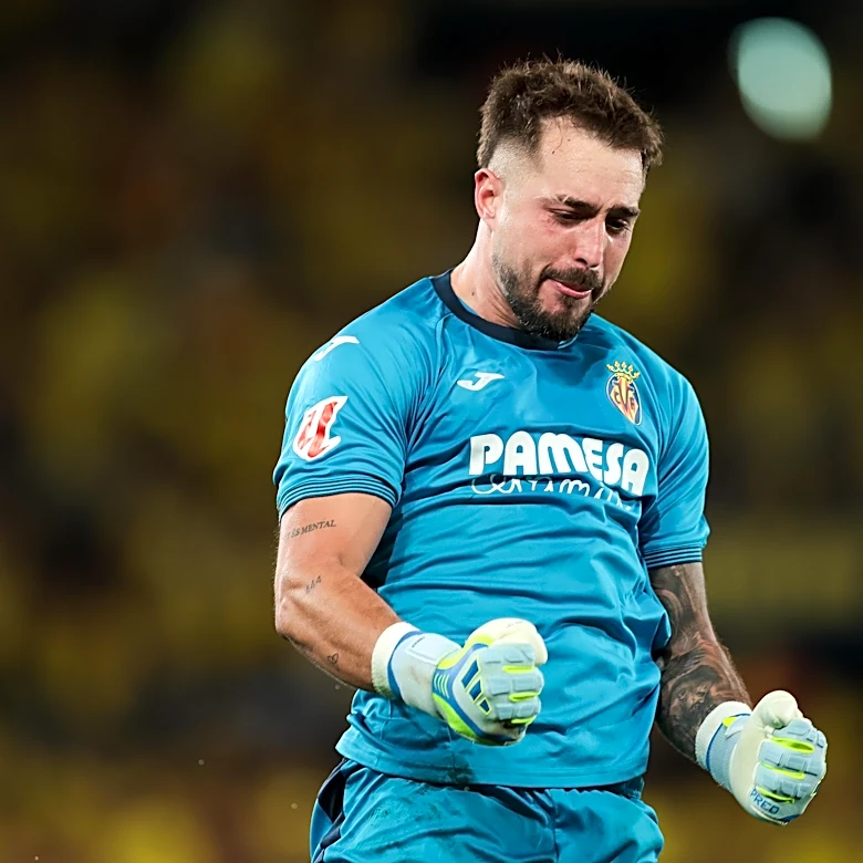 Former Barcelona goalkeeper Arnau Tenas: ‘If I said I wouldn’t want to return to Barça, I’d be lying’