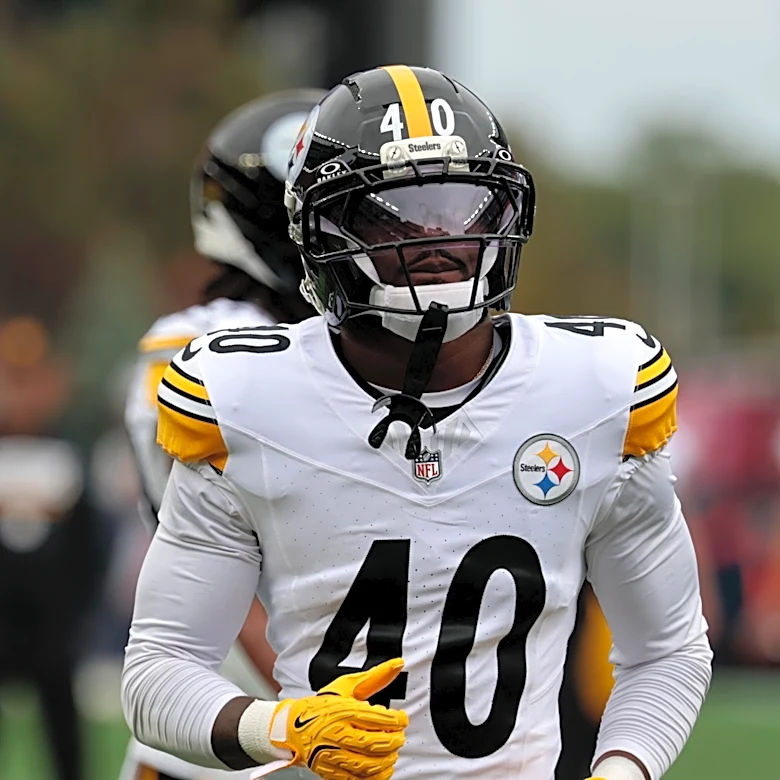 Steelers reunite with young CB