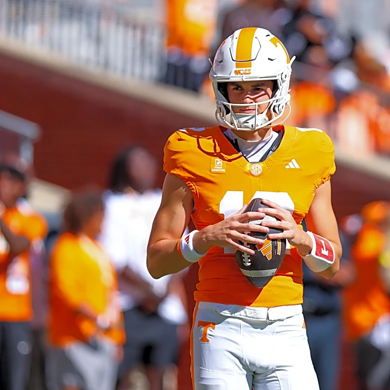 Tennessee should attempt to open up passing attack against Arkansas