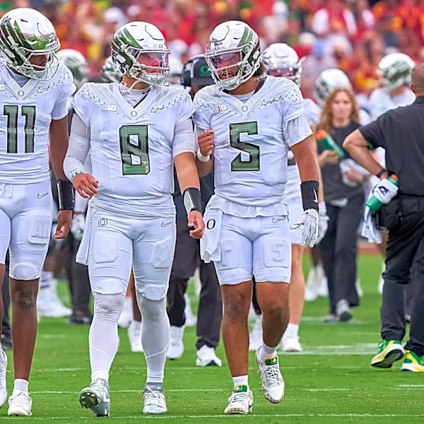 Oregon Ducks Football: Quarterback Comparison USC Trojans 2026