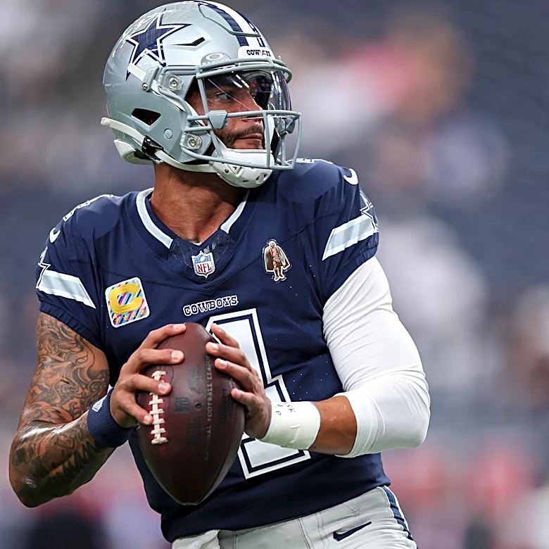 Cowboys-Bucs live discussion: An MVP candidate versus a rookie quarterback