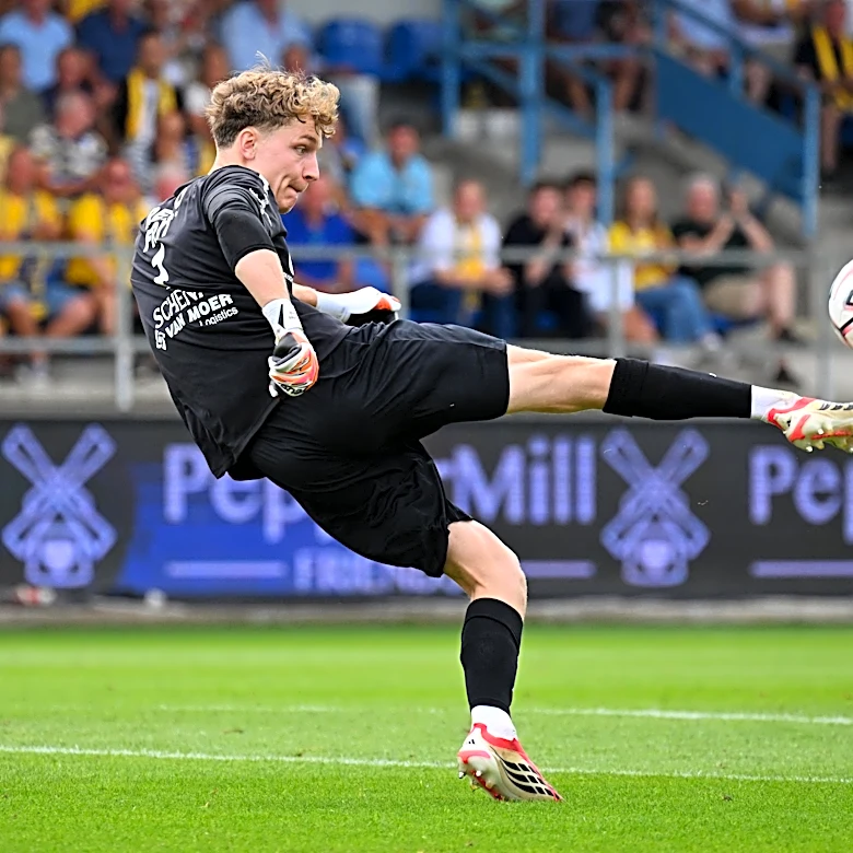 Bayern Munich looking to bring back former goalkeeper to support Jonas Urbig