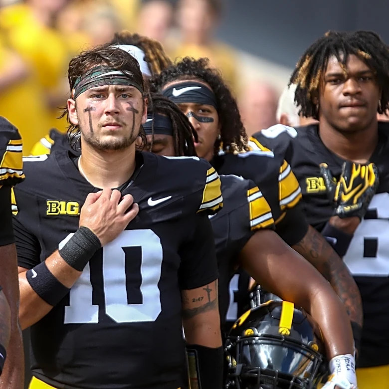 Iowa Hawkeyes Football: Washington Huskies Game Preview