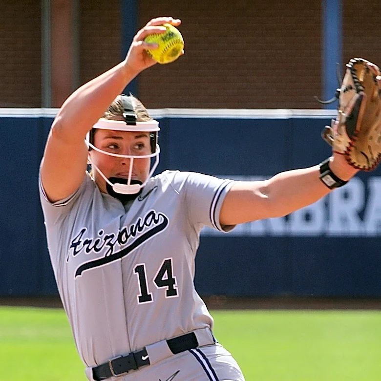 Arizona softball gets fall ball underway with 1st Red-Blue scrimmage