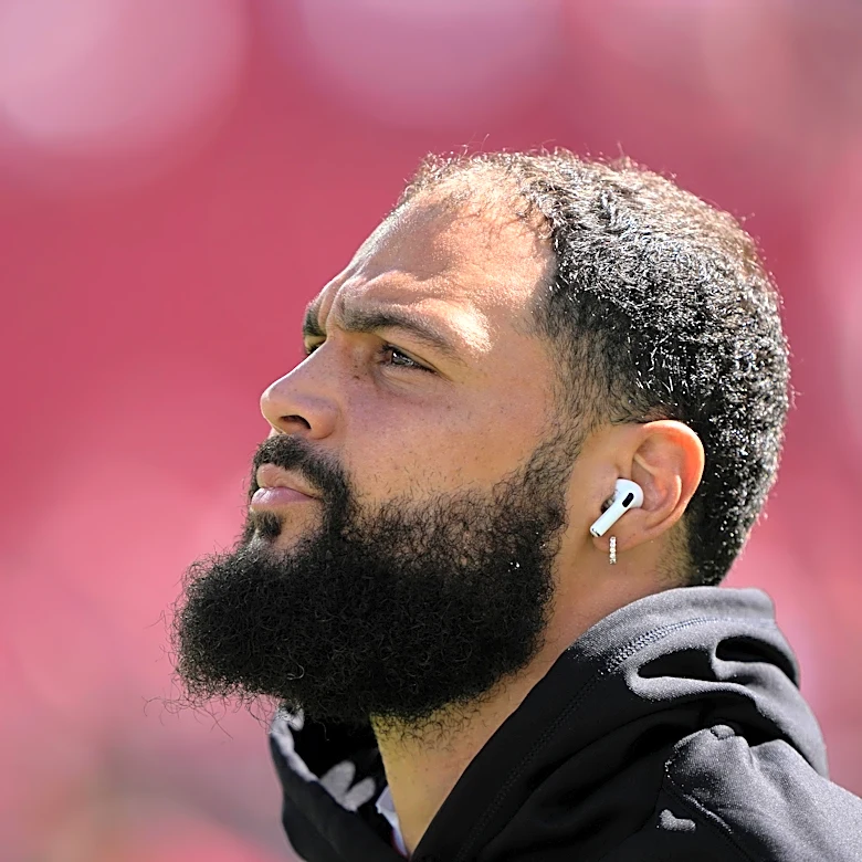 Mike Evans isn’t on the injury report; Upton Stout misses practice again