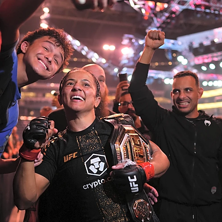 Yikes! Newly-crowned UFC titleholder Natalia Silva returns home to champion’s parade (but nobody showed up) | Video