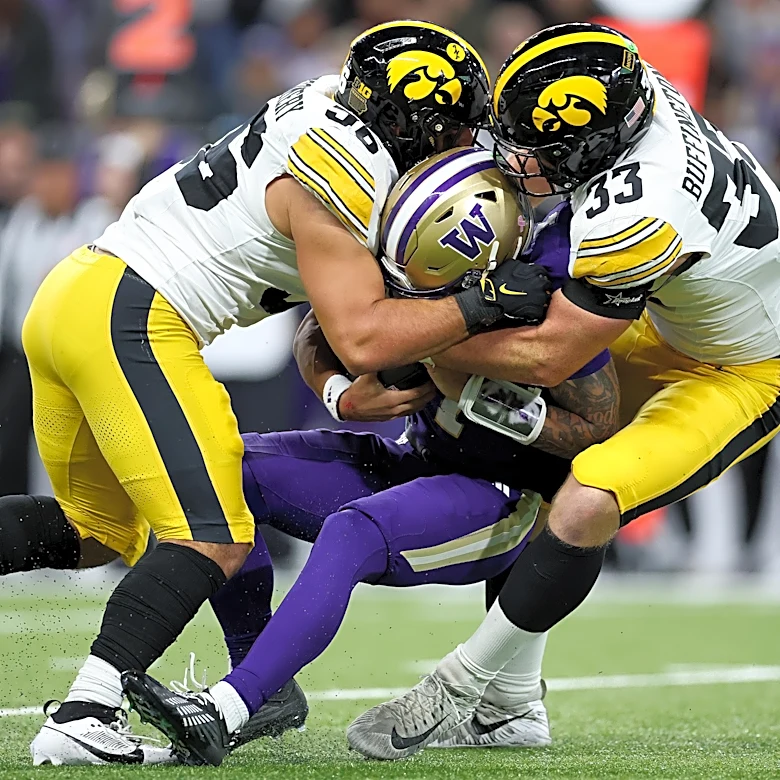 Huskies Crushed by Hawkeyes 41-24
