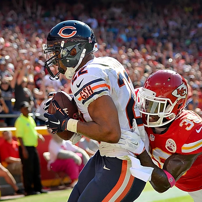 Chicago Bears Week 5 Flashbacks: Sweetness hits 100, an NFL Record is set, and a win in Lambeau