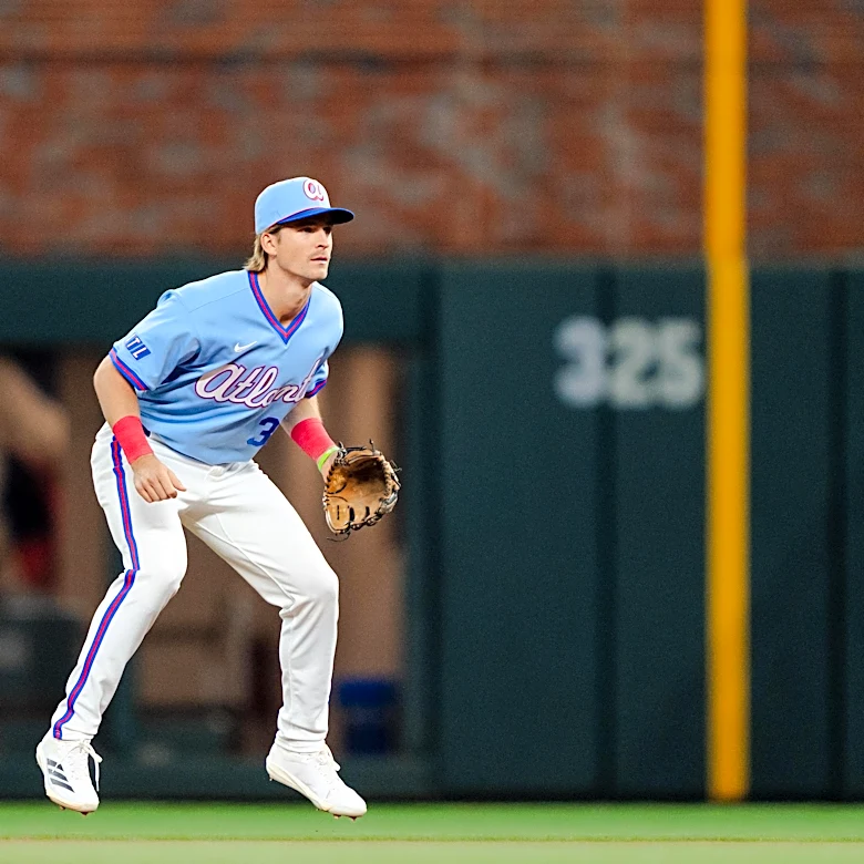 Braves designate Luke Williams for assignment, select Danny Young