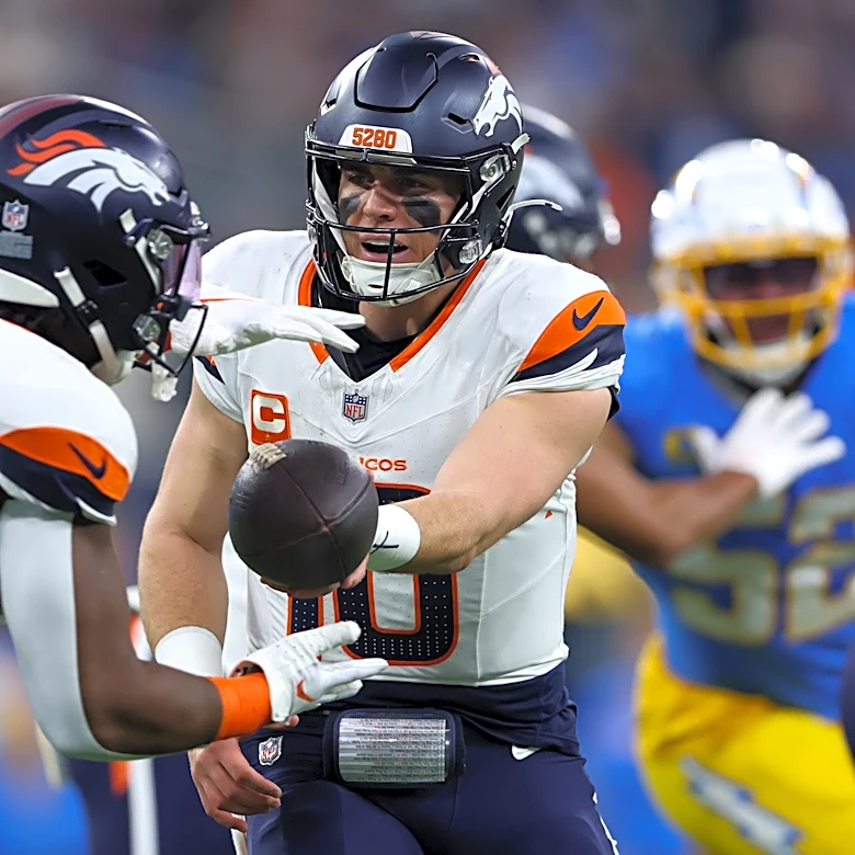 Ultimate Fan: Broncos need to get back in sync