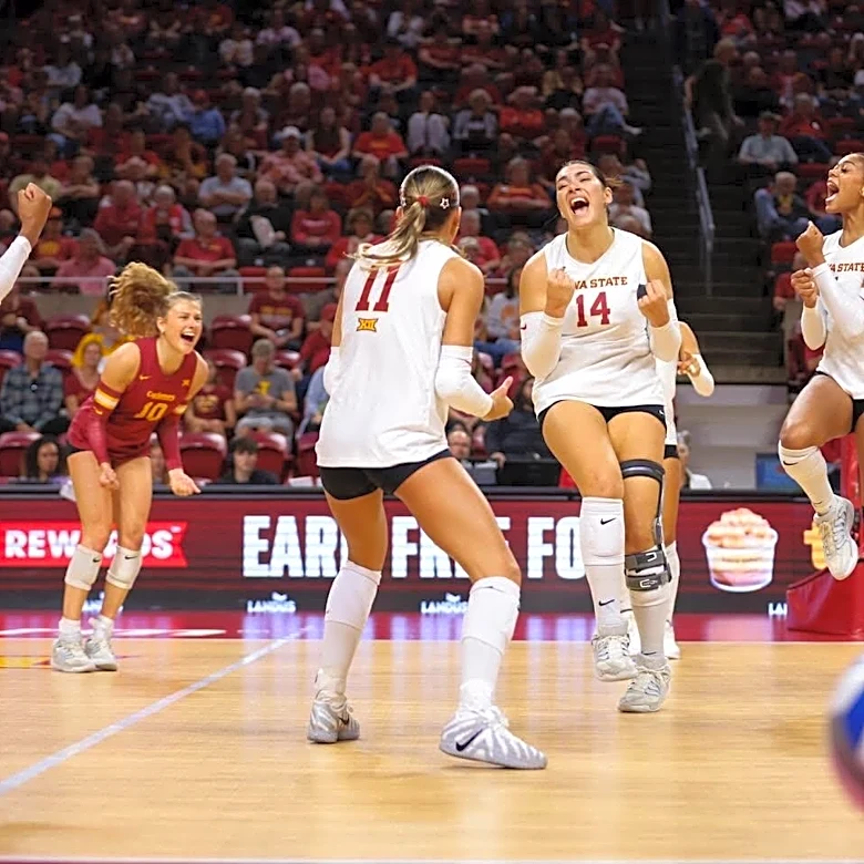 Florez dispatches career-high 30 assists in sweep