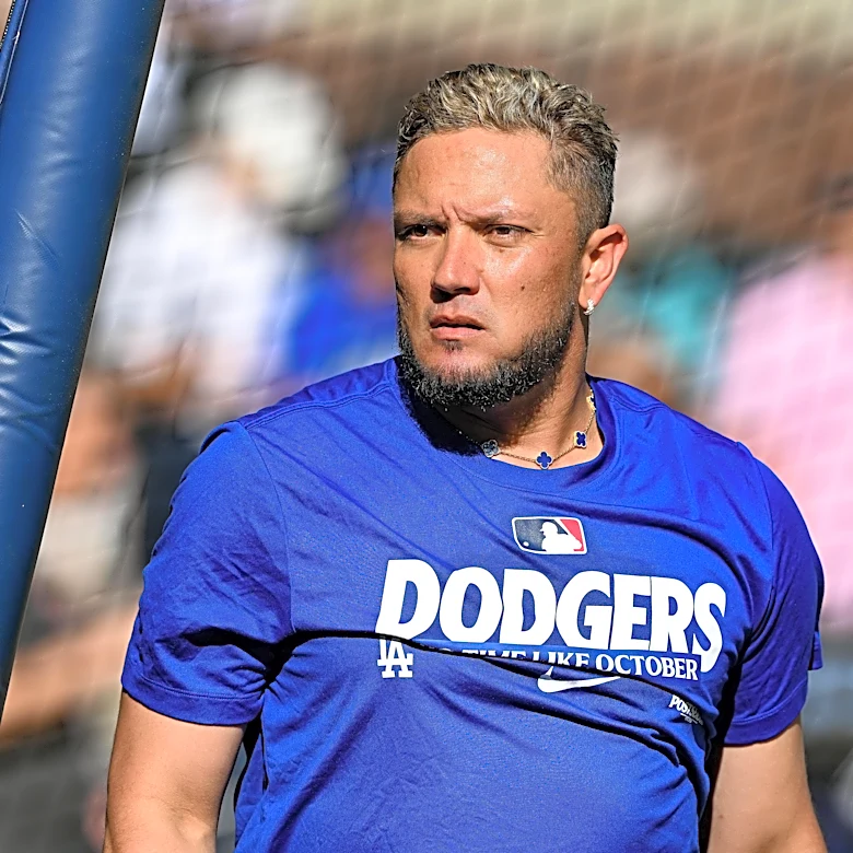 Dodgers hopeful Miguel Rojas will be ready for NLCS roster