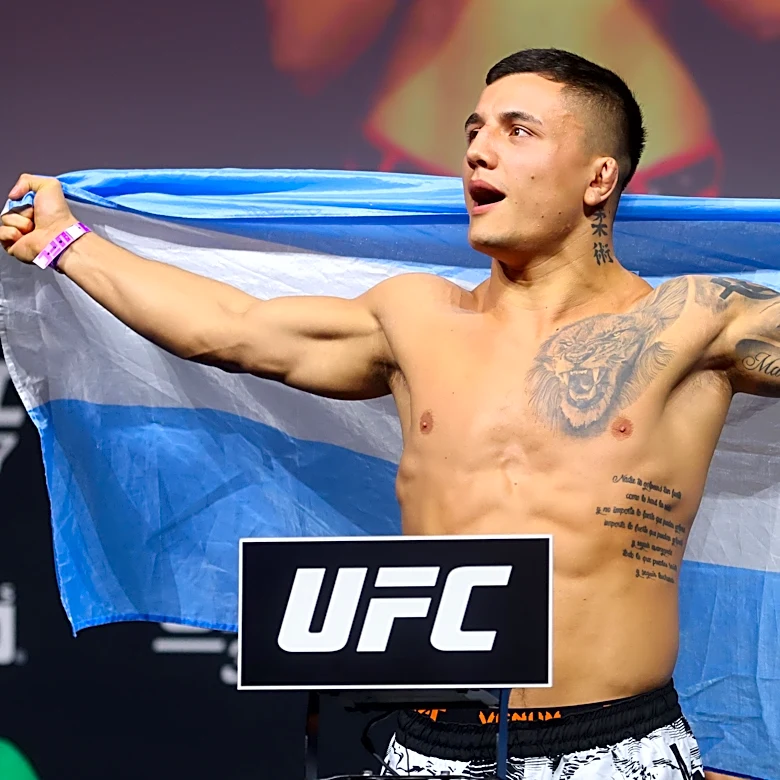 Too much? Fighter shows up opponent who missed weight by gaining a staggering 35 pounds in 24 hours | UFC Vegas 122