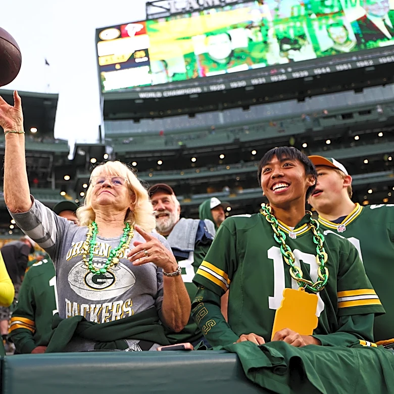 Packers fans expect a losing record in NFC North games
