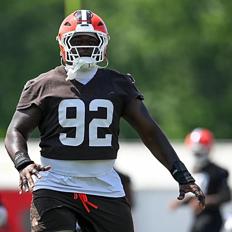 Browns elevate a pair of DTs for game against the Jets