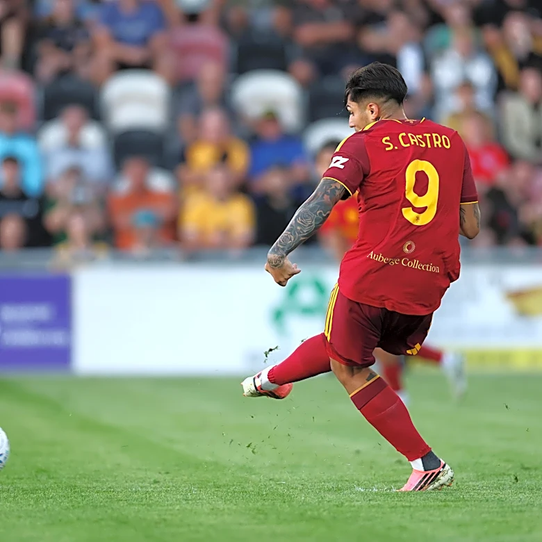 Roma Travel North For Top Four Battle With Como
