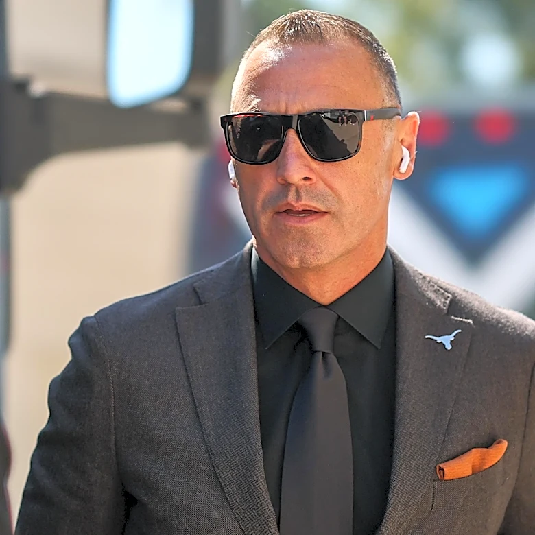 Steve Sarkisian isn’t considering changes at offensive play caller, special teams coordinator