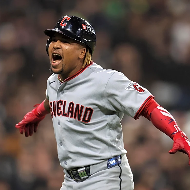 Guardians complete comeback vs White Sox; advance to ALCS