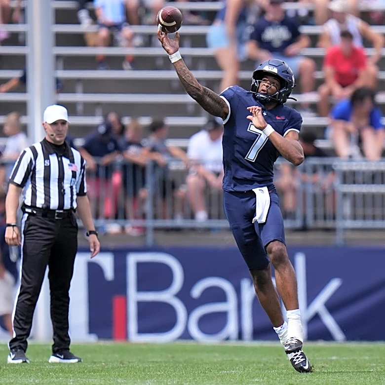 UConn topples Temple, 34-20