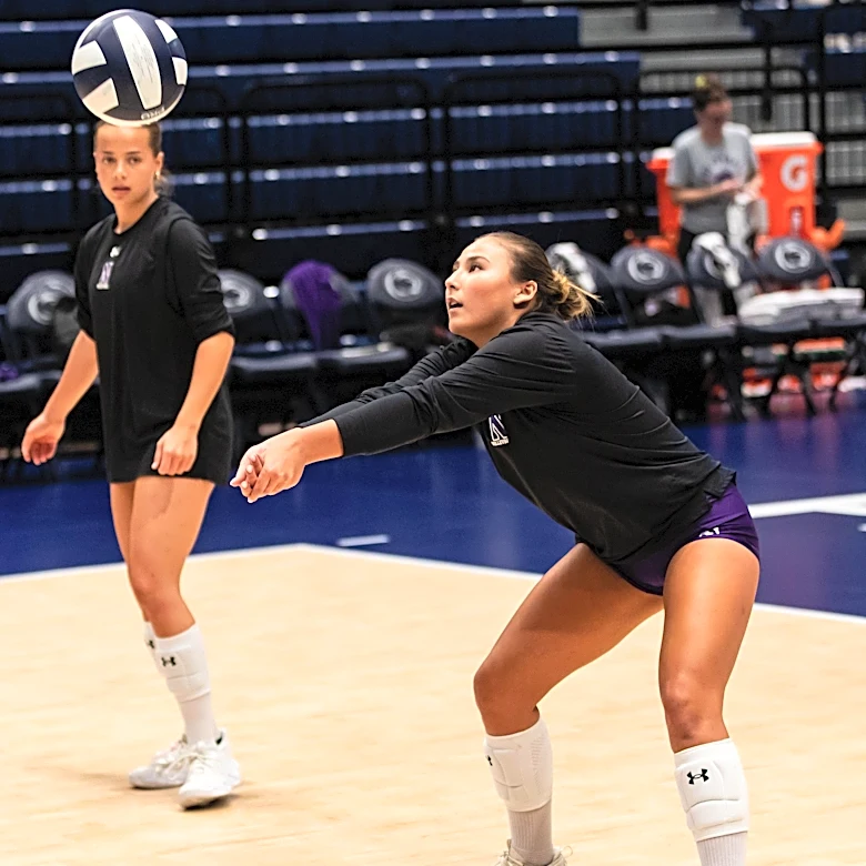 Volleyball: Northwestern goes 0-2 this weekend falling to No. 11 Penn State and Maryland