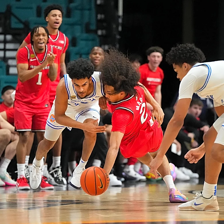 Rutgers Men’s Basketball falls short against Villanova, 77-75, in Preseason Matchup