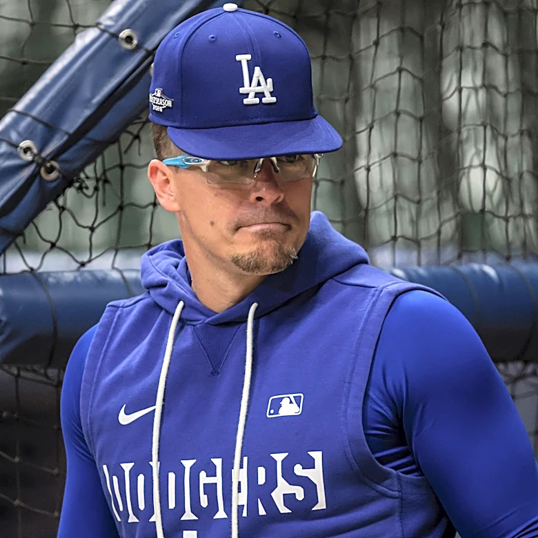 Dodgers at Brewers NLCS Game 1 chat
