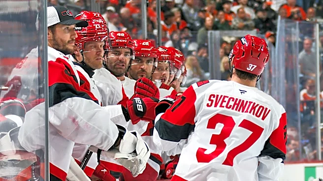 Hurricanes 4, Flyers 1