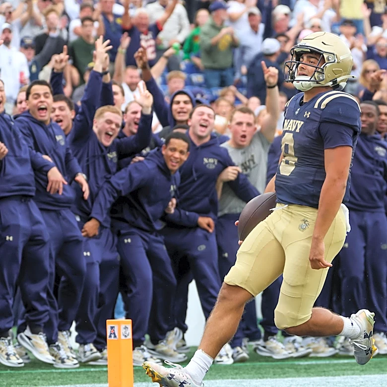 Gutierrez leads Navy to 20 unanswered to take down Tulsa, 34-26