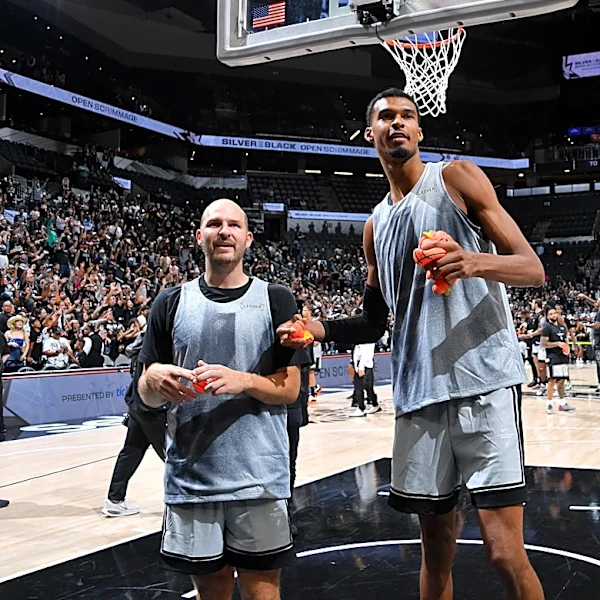 Open Thread: At 30-years-old Jon Elmore is getting his first taste of the NBA