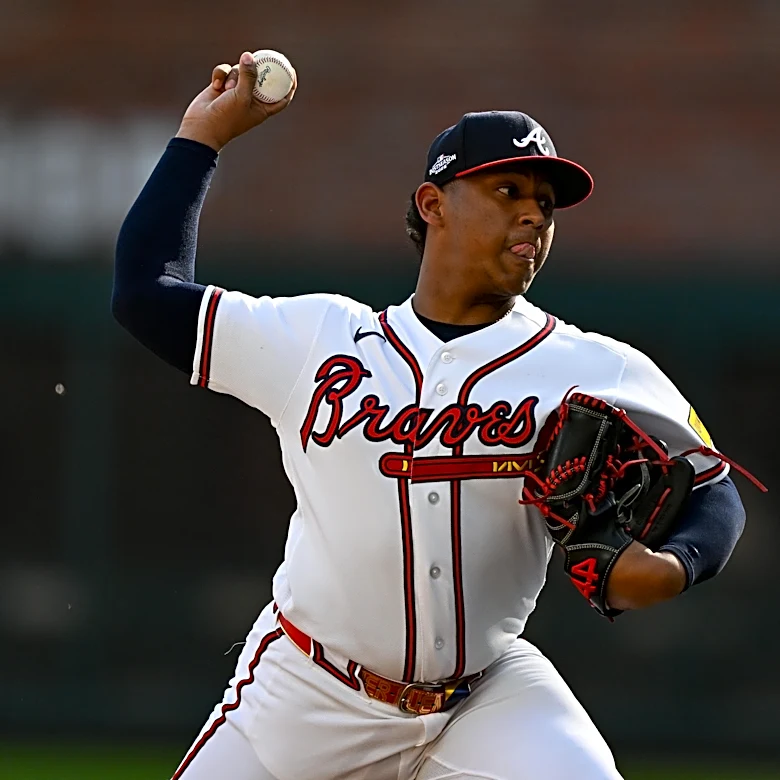 How will the Braves use Didier Fuentes in 2027?