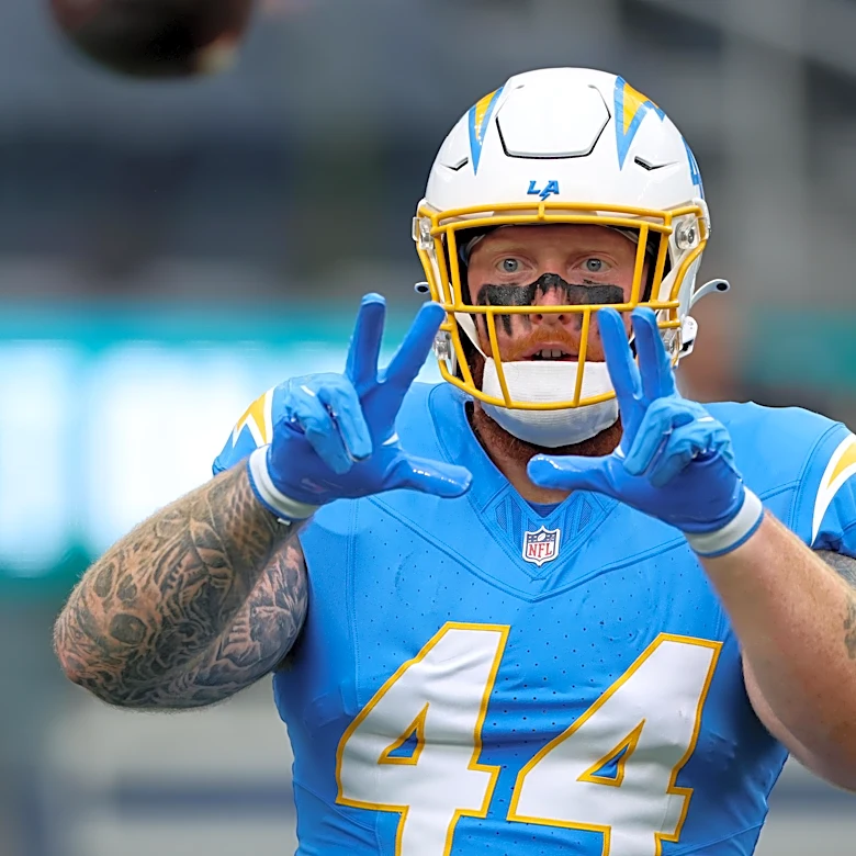 Chargers Week 5 PFF Grades: Scott Matlock returns with a bang, Akheem Mesidor nearly elite