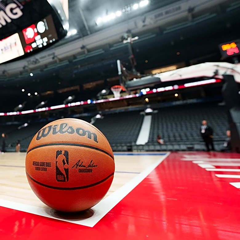 Calling all Bright Side readers who love fantasy basketball