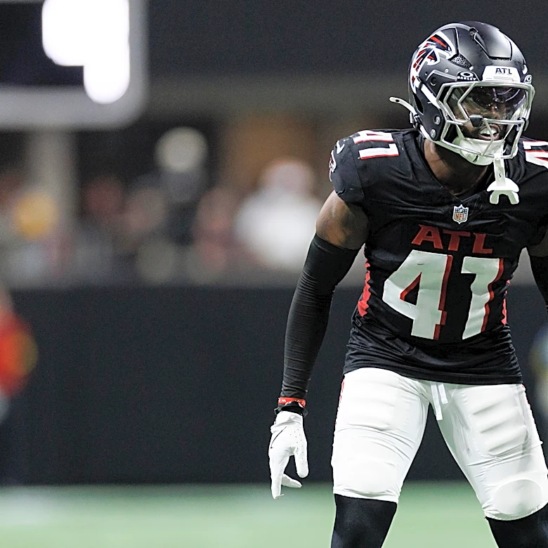 Patriots host two free agents for workouts after Raiders game
