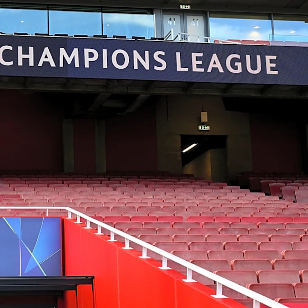 Arsenal vs. LOSC Lille Champions League match thread: bright lights